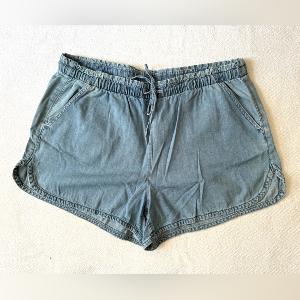 American Eagle Women’s Shorts Size XL